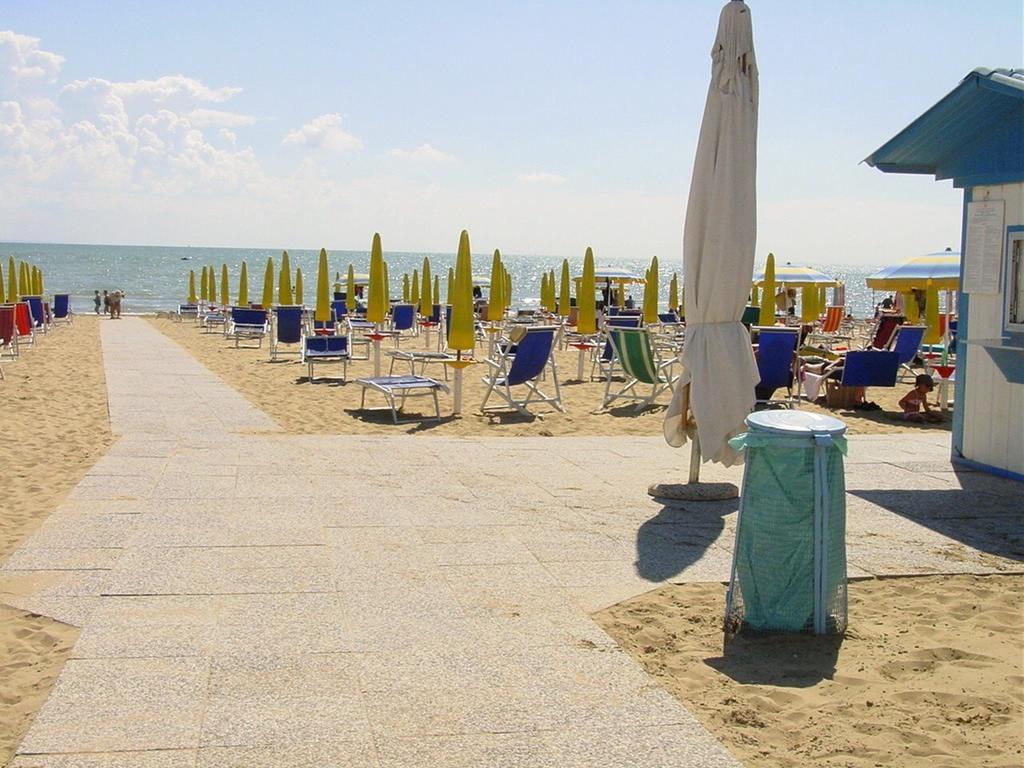 Villa A Lignano Pineta Lignano Sabbiadoro Quarto foto